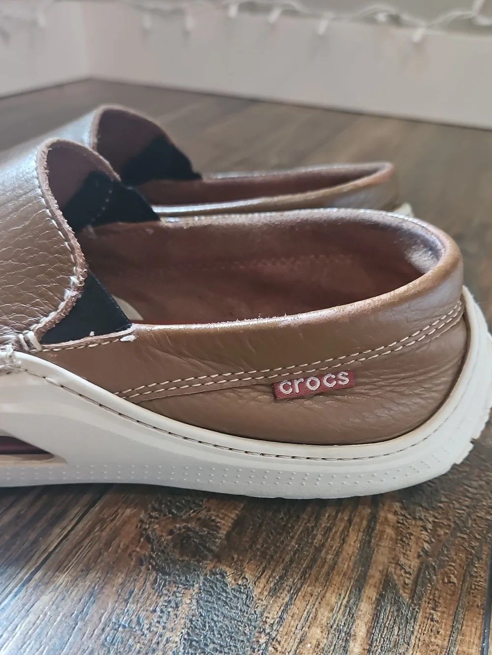 CROCS Tideline Tan Brown Leather‎ Slip-On Loafers with Beige Sole